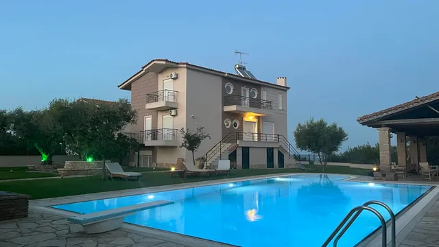 Gustav retreat villa