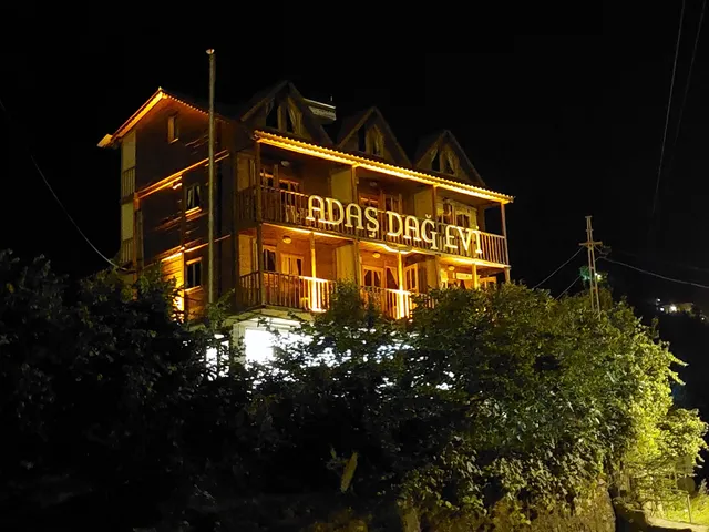 Adaş Dağ Evi & Restaurant