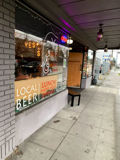 Yes Siam Thai Cafe and Bar