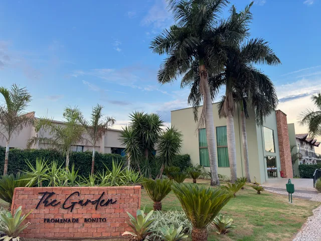 The Garden Promenade Bonito