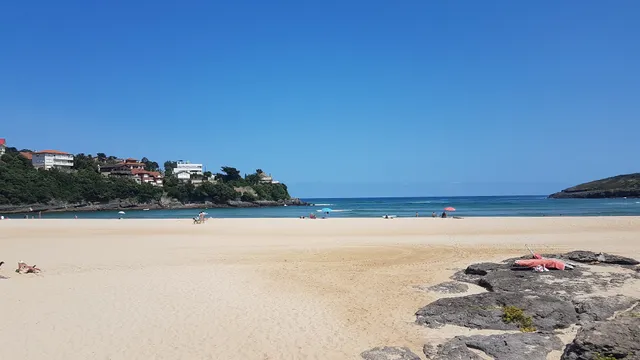 Desembocadura De La Ria De Ajo