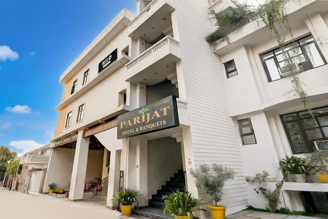 Super Hotel O Indira Nagar formerly Hotel Parijat