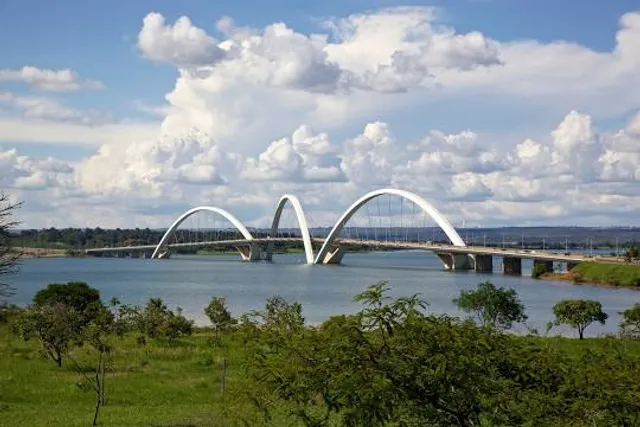 Ponte Juscelino Kubitschek de Oliveira