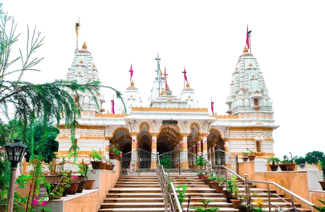 Shree Radhe Krishna "Dwarkadhish" Temple Naini Chapra