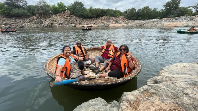 Hogenakkal Coracle Ride