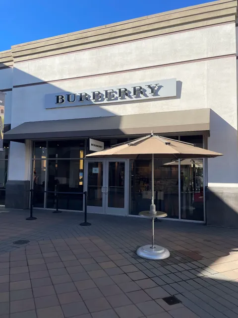 Burberry Outlet