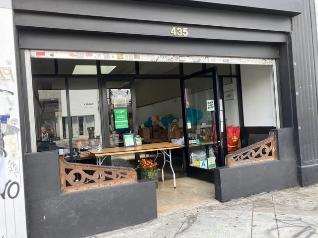 Jon & Vinny's Fairfax