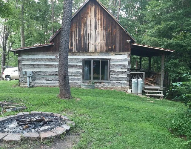 Acorn Acres Cabins