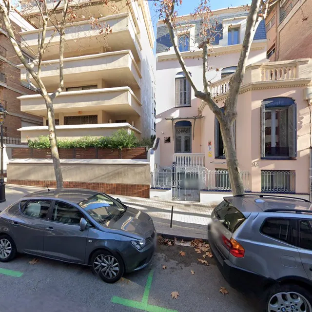 Apartaments Palauet Tres Torres