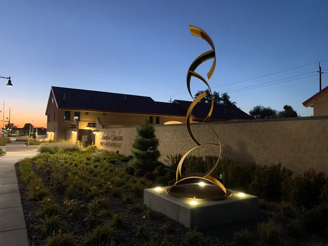 Columbia Gardens Wine & Artisan Village Monarcha & Bartholomew Wineries