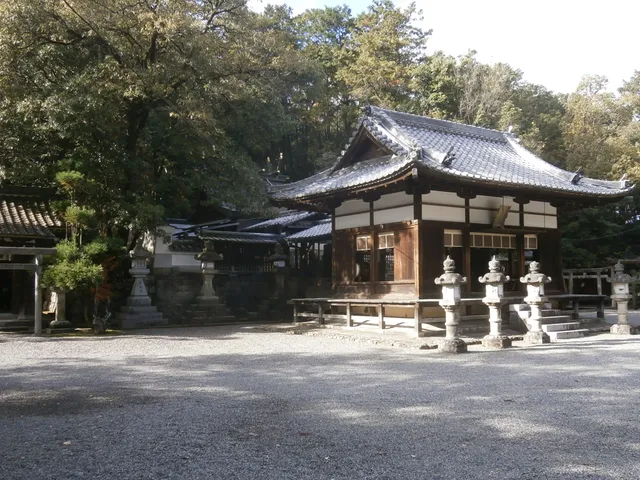 Niiyani-imasu Amaterumitama Jinja