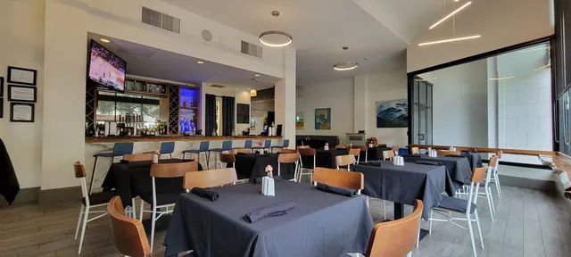 The Avenue Restaurant At The Waters Hotel