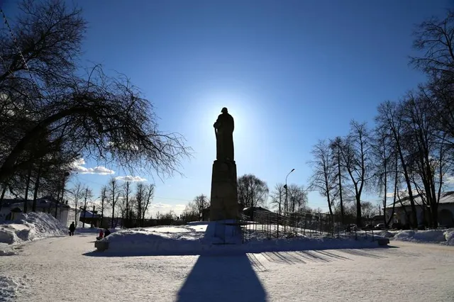 Pamyatnik Ivanu Susaninu