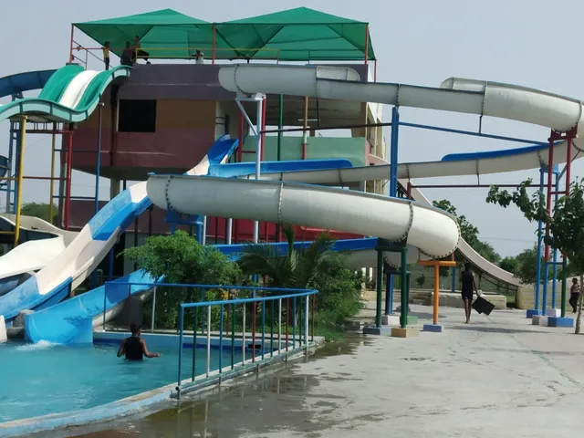 The island Water Park, near sec 18