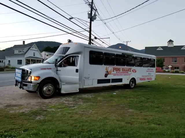 Pemi Valley Moose Tours