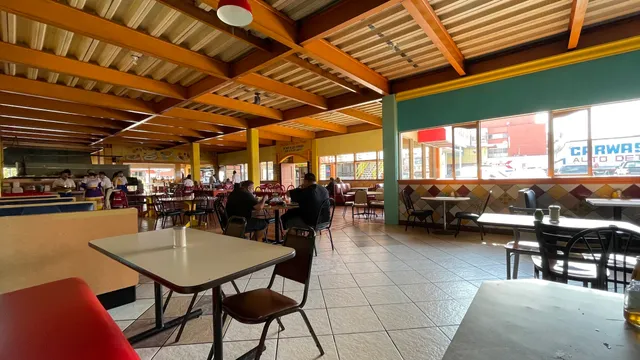 Los Albañiles Taco Shop