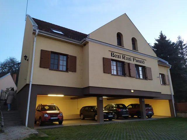Bozi Rozi Panzió