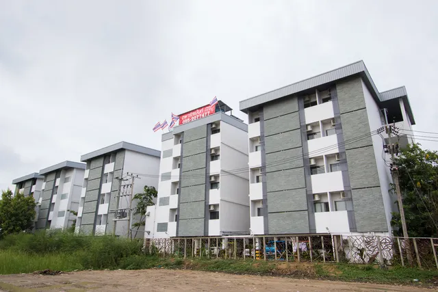 Baanrim Salaya Apartment