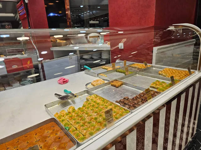 Faruk Güllüoğlu Karaköy