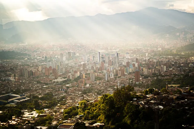 Metro Cable Linea M - Estación Trece De Noviembre