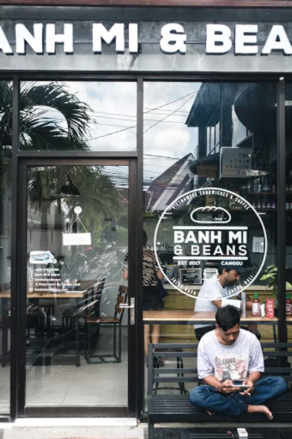 Banh Mi & Beans Batu Bolong
