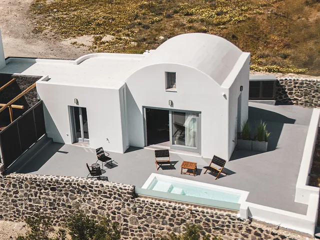 Uranides Luxury Suites