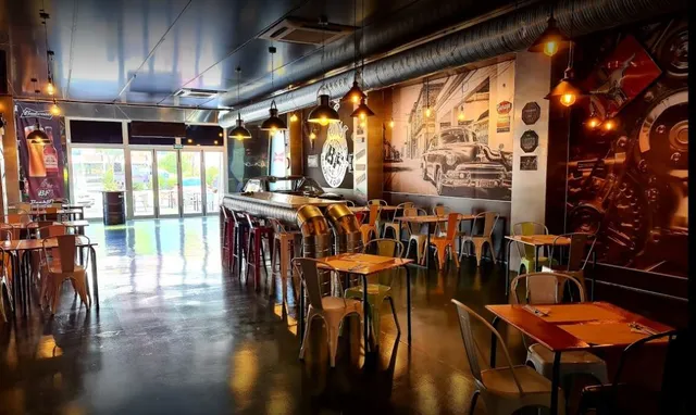 BACKFIRE & GRILL Restaurante Americano Sevilla