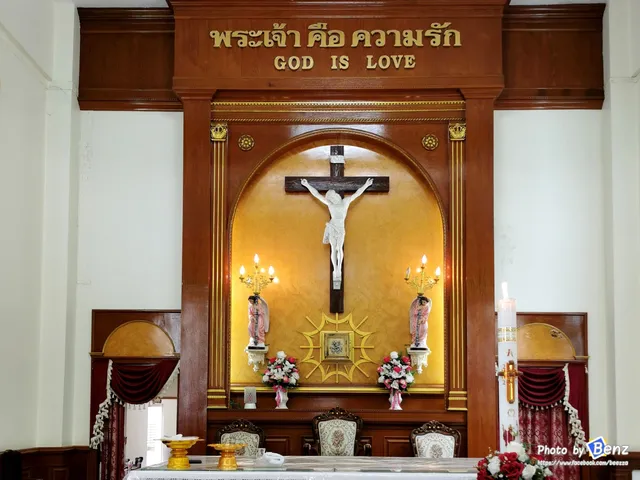 Mae Phra Rachini Church