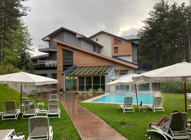 Kashmir Wellness & Spa Hotel Adults Only