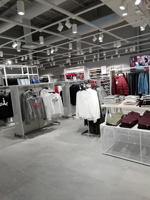 H&M