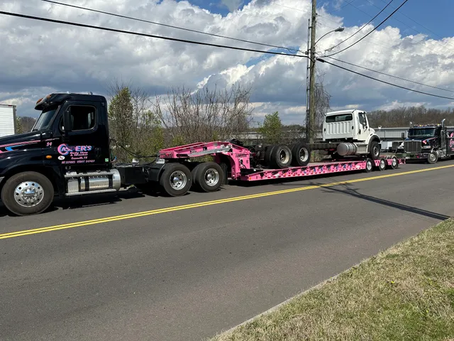Casper's Wrecker - Heavy Duty, Semi Trailer & Car Towing Services