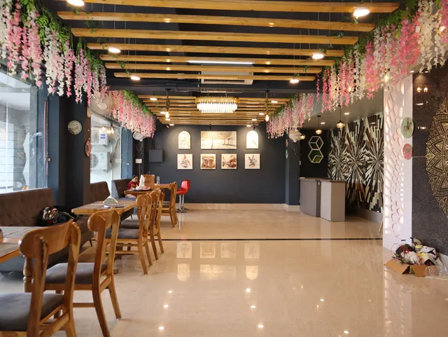 Lemonbee Cafe & Restaurant