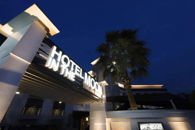 hotel in the moon yokohama