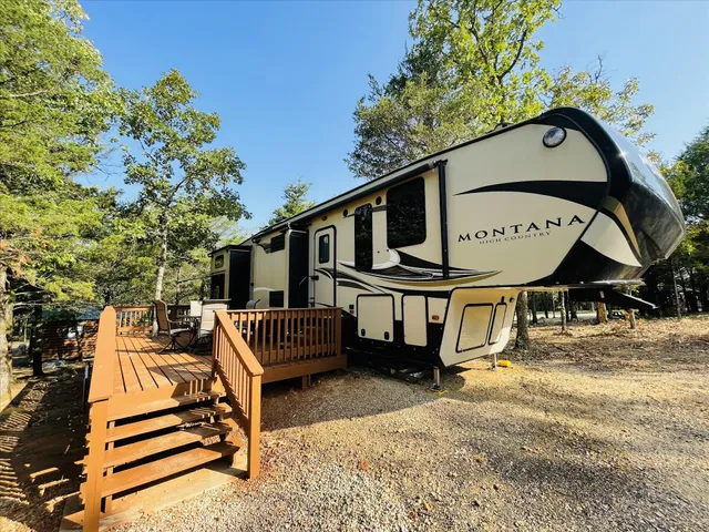 Pine Creek Hideaway Cabins & RV Resort