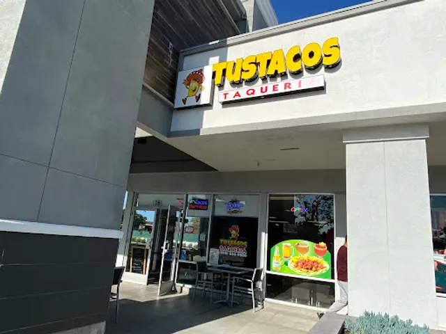 Tustacos Taqueria