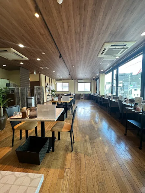 ごはんや華音(かのん)