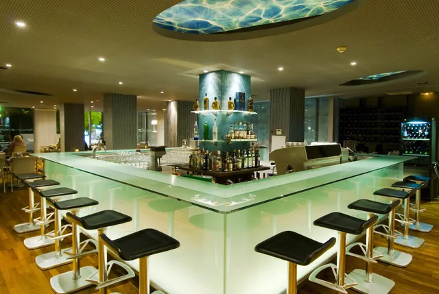 H2O all day bar - restaurant