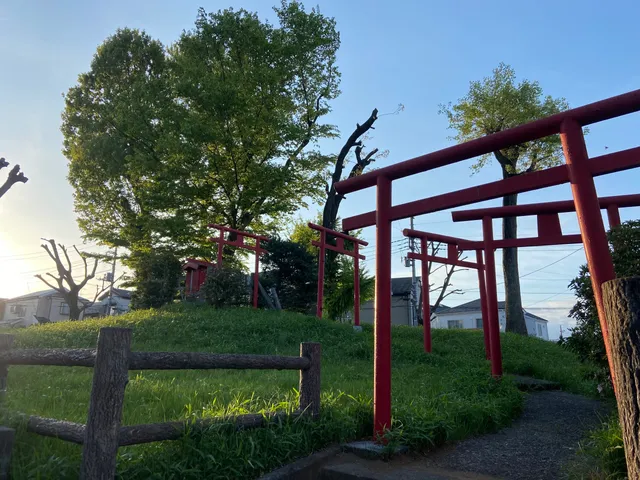 Stand arable land Inarizuka ancient tomb