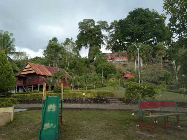 Taman Purbakala Batu Pake Gojeng