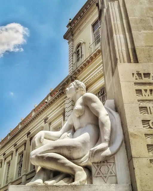 Monumento al maestro