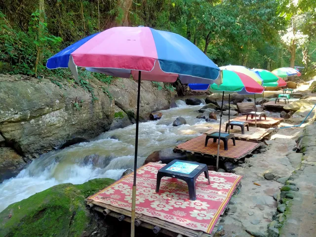 ร้านอาหารริมน้ำคูน-หนุน