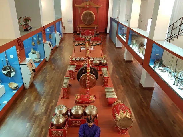 Ethnic Music Museum. Blanco Fadol collection.