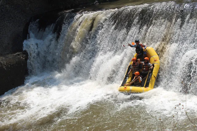 Rafting Sahabat Air