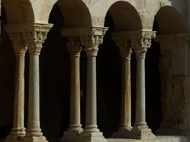 Cloître Saint-Trophime