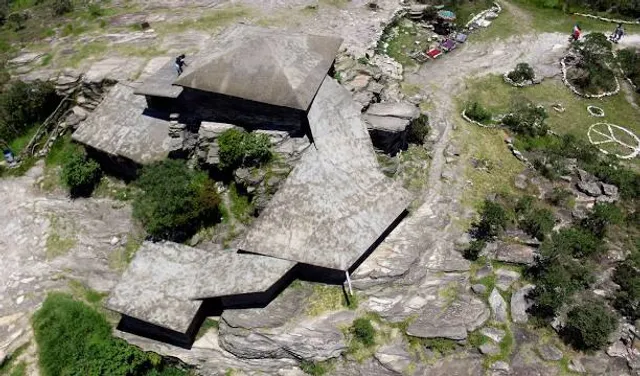 Pirâmide São Tomé das Letras