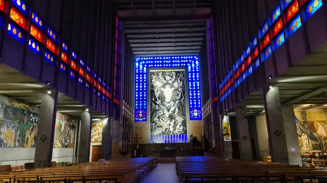 Église catholique Saint-Jacques à Montrouge