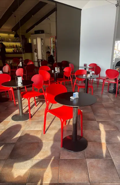 Bar EVITARE DI VENIRE!!