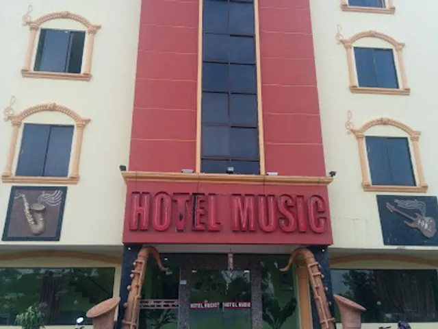 OYO 1021 The Music Hotel