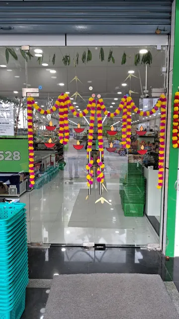 Pooja's Supermarket