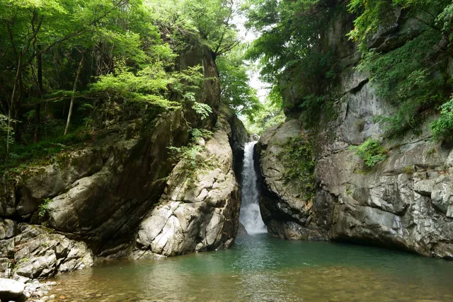 Ichinokama Waterfall